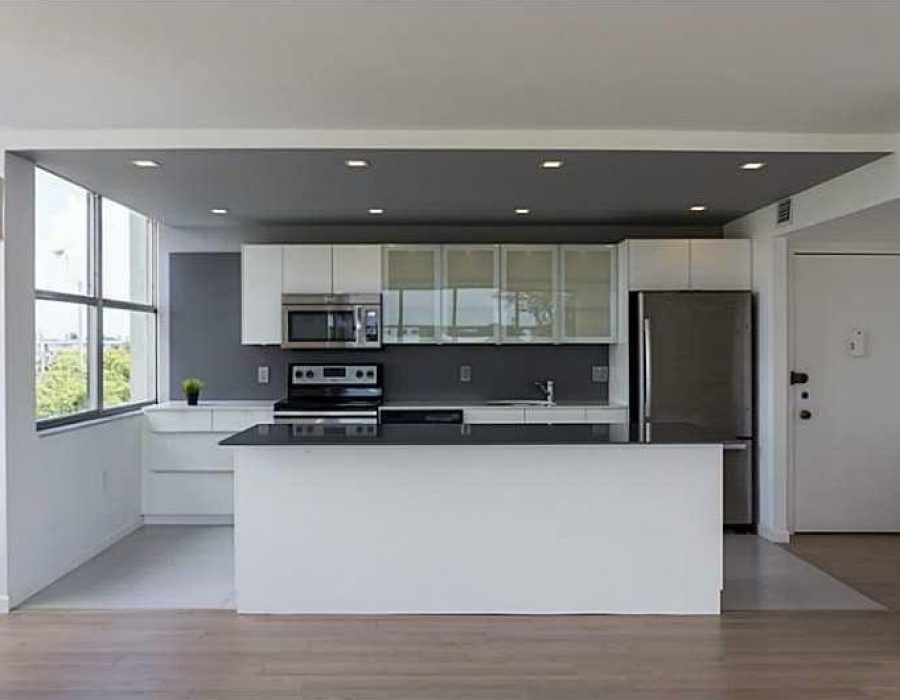 modern-kitchen-with-absolute-black-granite-slate-countertop-and-stone-backsplash-i_g-ISh3yv3znsydxr1000000000-Bk0Qq