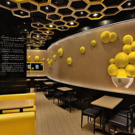 <br><br><br> نمونه کار دکوراسیون رستوران , اجرا شده توسط VIP سازه